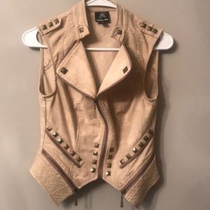 vest